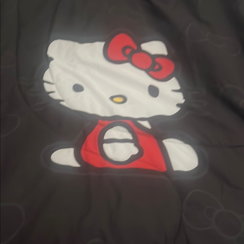 Reversible Hello Kitty White Comforter - Picture 2 of 6